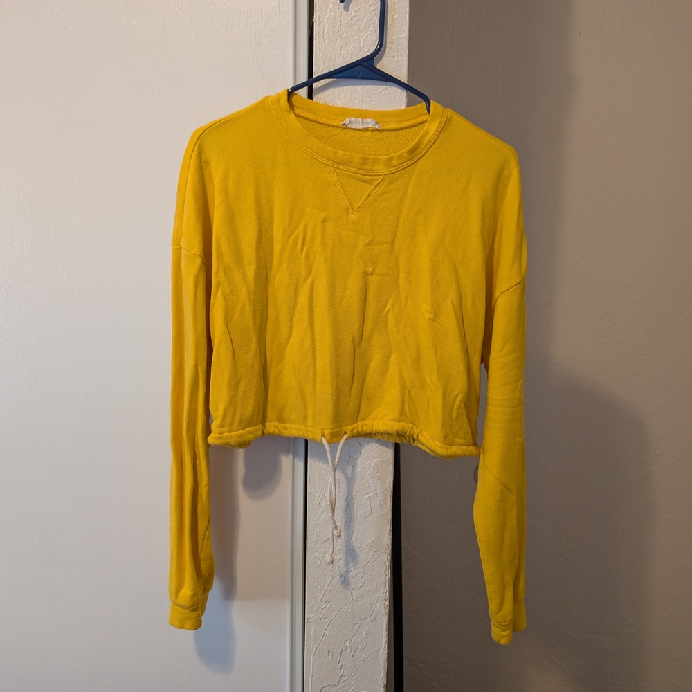 Chloe & Katie Yellow Cropped Sweatshirt